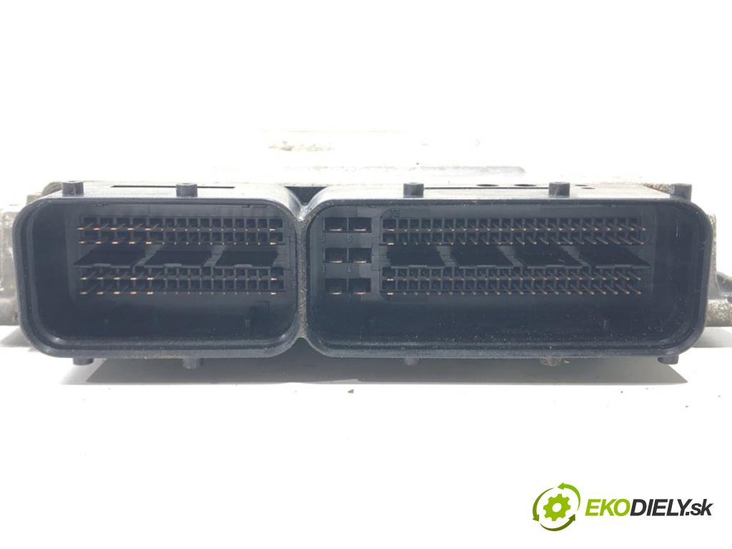 VW PASSAT B6 (3C2) 2005 - 2010    2.0 TDI 103 kW [140 KM] olej napędowy 2005 - 2009  riadiaca jednotka Motor 03G906018 (Riadiace jednotky)