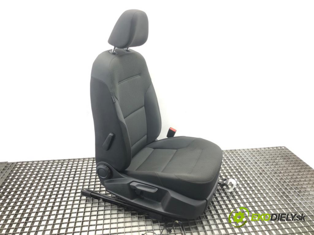 VW GOLF VAN VII Variant (BA5) 2013 - 2017    1.6 TDi BlueMotion 77 kW [105 KM] olej napędowy 20  Sedadlo pravy  (Sedačky, sedadlá)