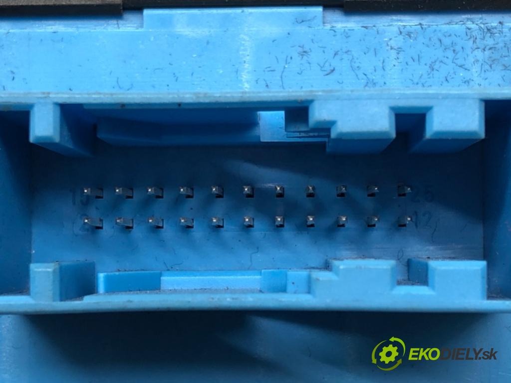 AUDI A8 D3 (4E2, 4E8) 2002 - 2010    S8 quattro 331 kW [450 KM] benzyna 2006 - 2010  Modul svetiel XENON 4L0907357B (Riadiace jednotky xenónu)