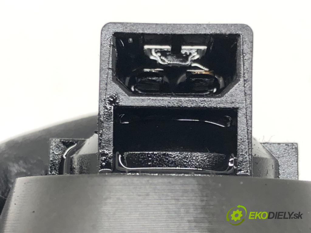 SKODA OCTAVIA II (1Z3) 2004 - 2013    1.9 TDI 77 kW [105 KM] olej napędowy 2004 - 2010  vstrekovače 038130073AG 0414720215 (Vstrekovače)