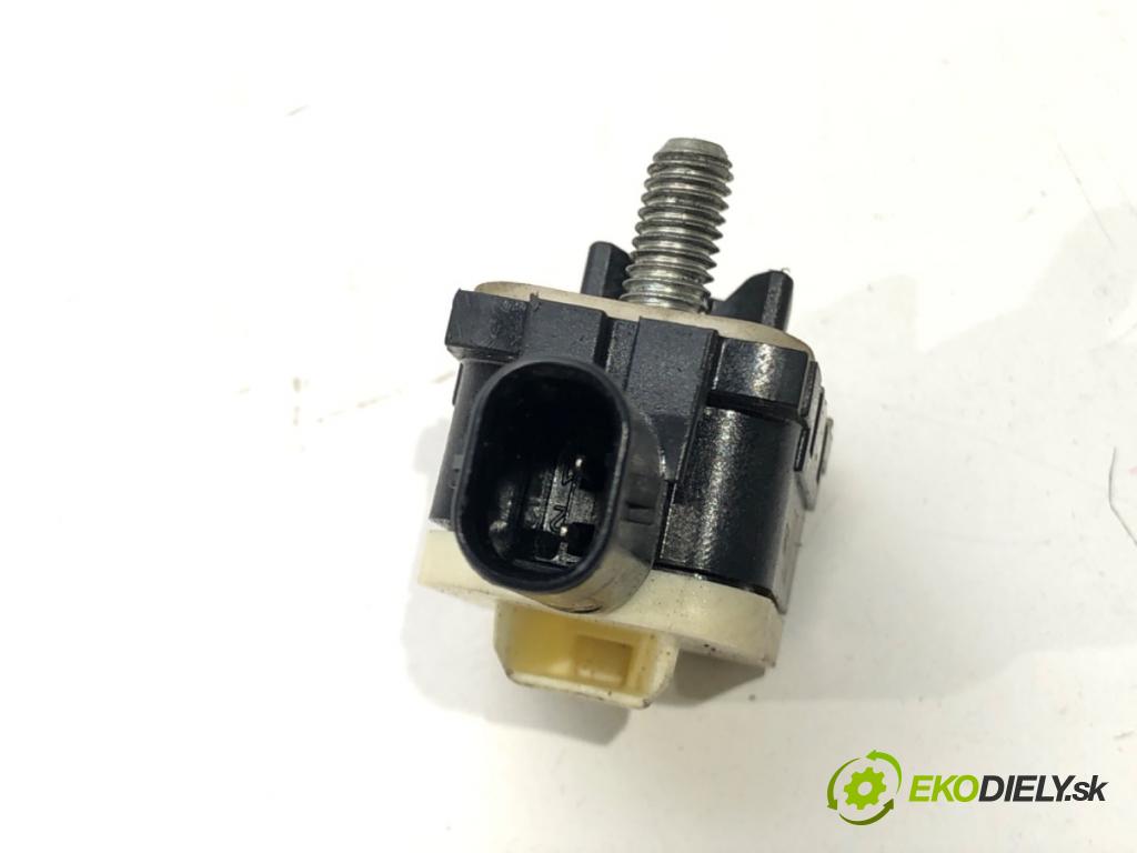 BMW 3 (F30, F80) 2011 - 2018    340 i 240 kW [326 KM] benzyna 2015 - 2018  Snímač nárazu 9217711 (Snímače nárazu)