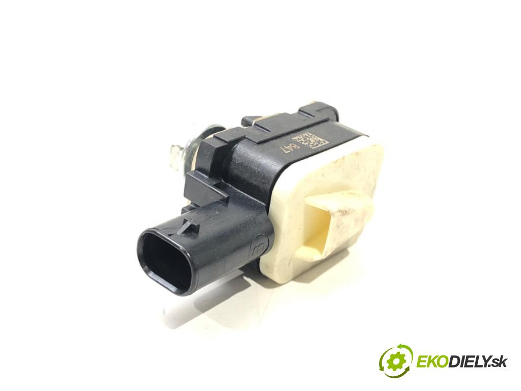 BMW 3 (F30, F80) 2011 - 2018    340 i 240 kW [326 KM] benzyna 2015 - 2018  Snímač nárazu 9217711 (Snímače nárazu)