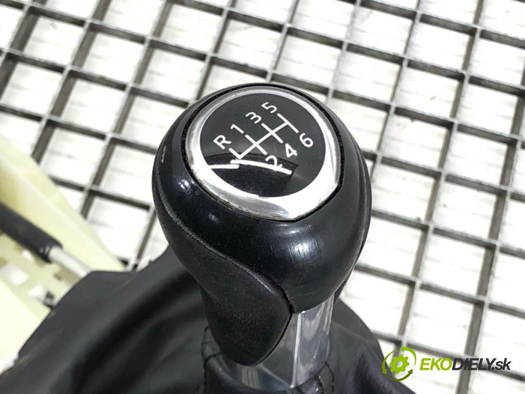 MAZDA 6 sedan (GJ, GL) 2012 - 2022    2.0 (GJEFP) 121 kW [165 KM] benzyna 2013 - 2022  Kulisa KE4046100 (Rýchlostné páky / kulisy)