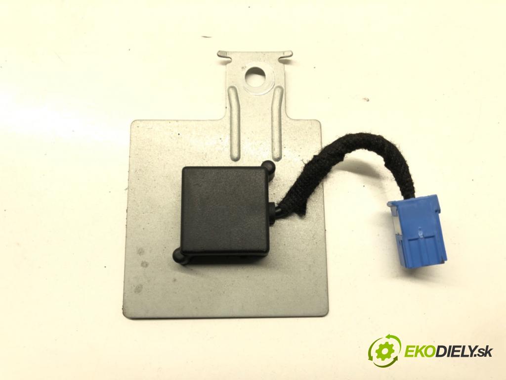 MAZDA 6 sedan (GJ, GL) 2012 - 2022    2.0 (GJEFP) 121 kW [165 KM] benzyna 2013 - 2022  Zosilňovač Antenní: KD5166DY0A (Zosilňovače)