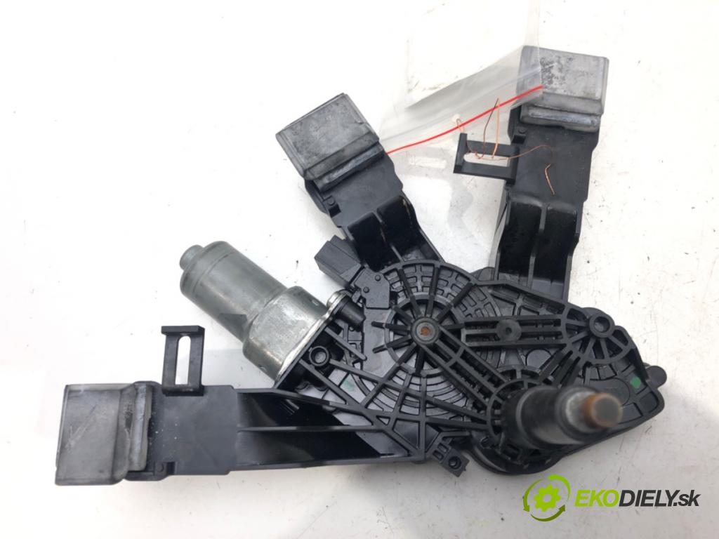 PEUGEOT 308 II (LB_, LP_, LW_, LH_, L3_) 2013 - 2021    1.6 GTi (L35GNH) 200 kW [272 KM] benzyna 2015 - 20  Motorček stieračov zad 9677680580 (Ostatné)