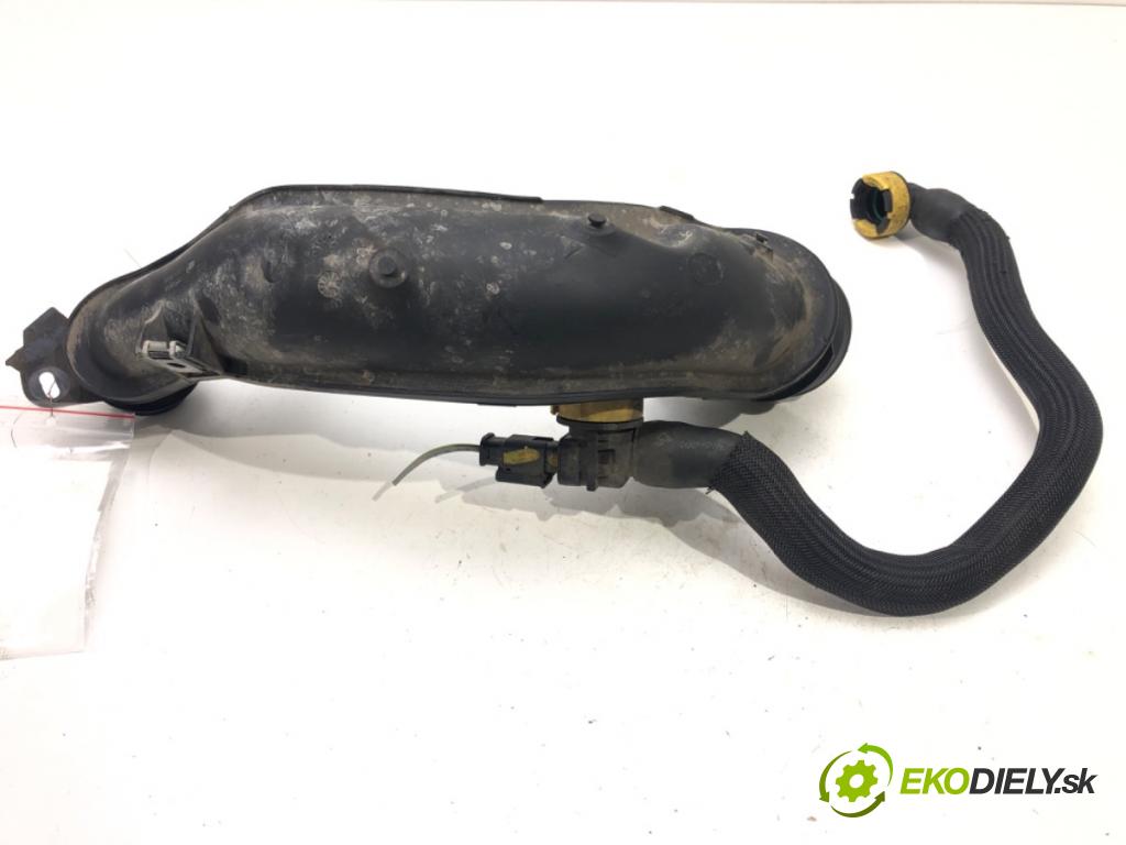 PEUGEOT 508 I (8D_) 2010 - 2018    2.0 HDi 120 kW [163 KM] olej napędowy 2010 - 2018  Rúra hadice trubka vzduchu  (Hadice chlazení vzduchu)