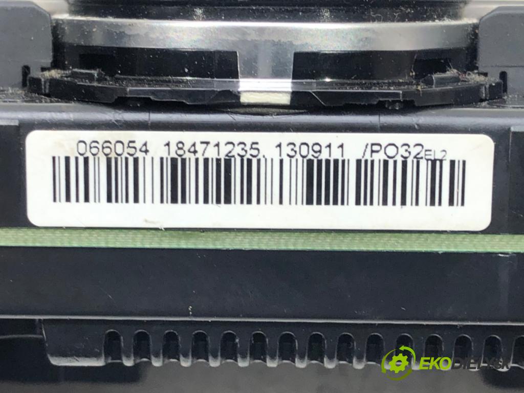 VW GOLF VII (5G1, BQ1, BE1, BE2) 2012 - 2022    1.6 TDI 77 kW [105 KM] olej napędowy 2012 - 2017  Panel ovládania kúrenia 5G0907044AA (Prepínače, spínače, tlačidlá a ovládače kúrenia)