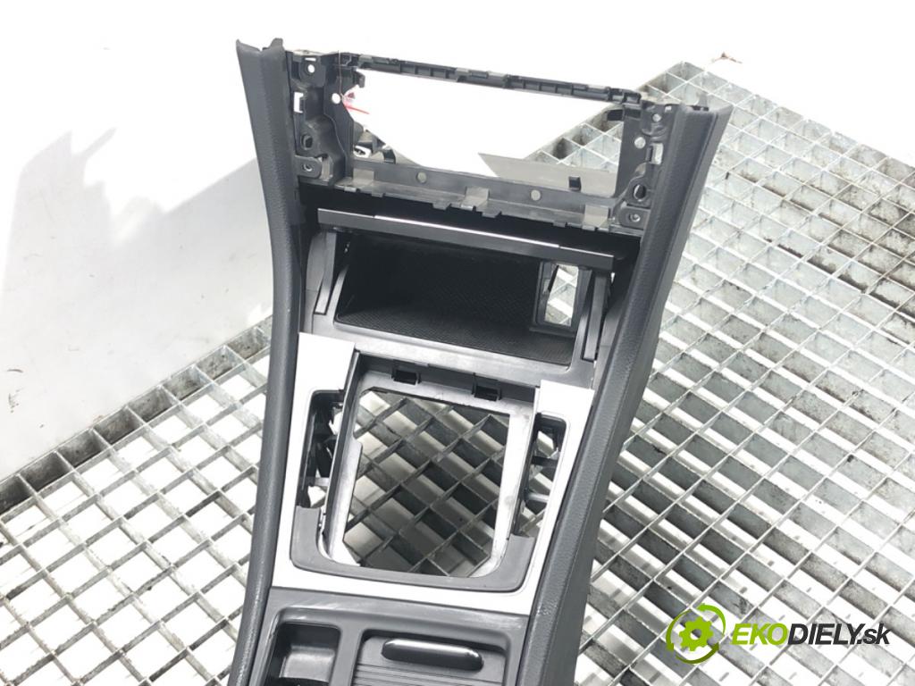 VW GOLF VII (5G1, BQ1, BE1, BE2) 2012 - 2022    1.6 TDI 77 kW [105 KM] olej napędowy 2012 - 2017  Tunel stredový  (Stredový tunel / panel)