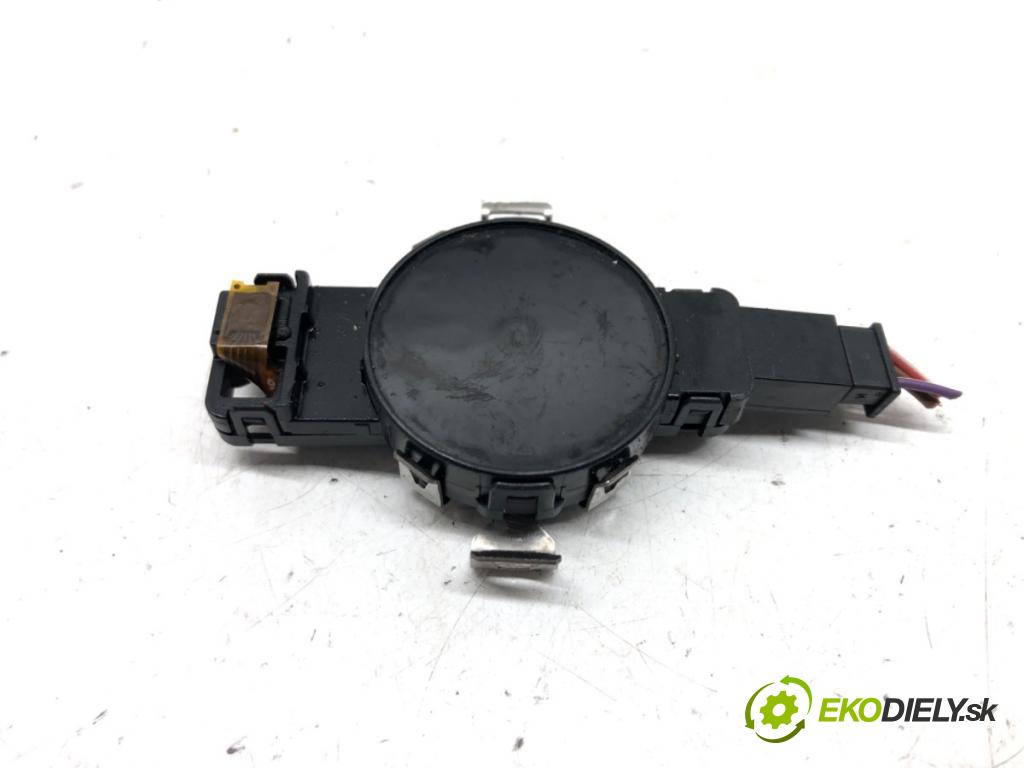 VW GOLF VII (5G1, BQ1, BE1, BE2) 2012 - 2022    1.6 TDI 77 kW [105 KM] olej napędowy 2012 - 2017  Snímač dažďa 8U0955559 (Snímače dažďa)