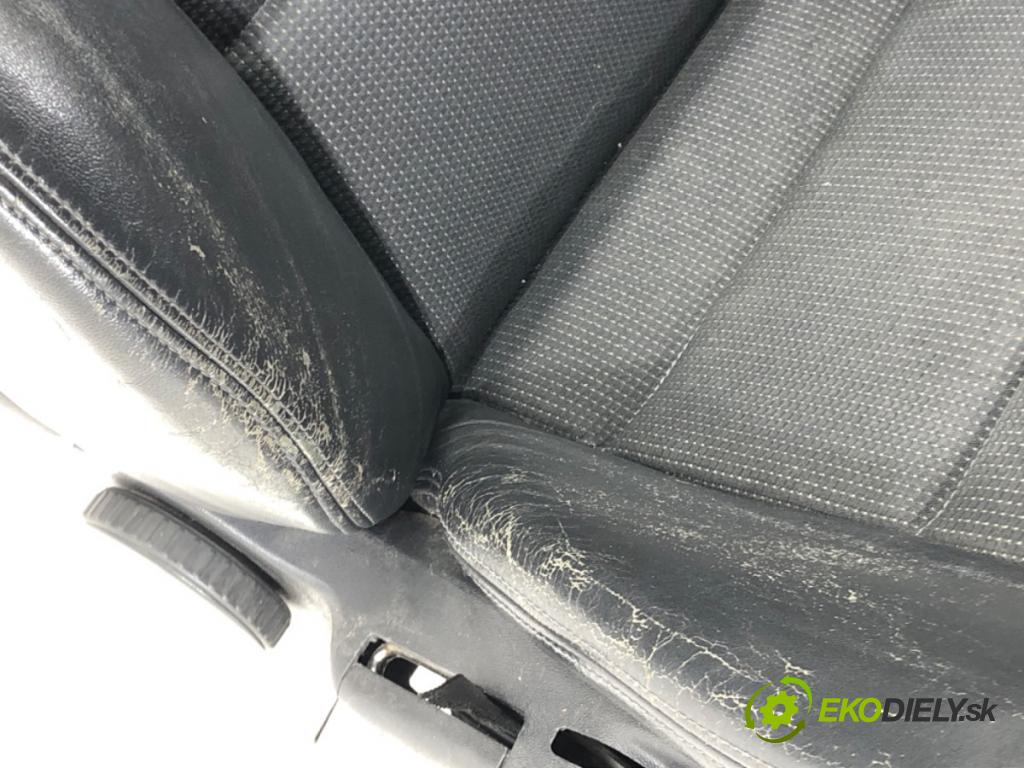 AUDI A6 C6 Avant (4F5) 2004 - 2011    2.7 TDI 140 kW [190 KM] olej napędowy 2008 - 2011  Sedadlá, sedačky Sedadlo S-LINE 0