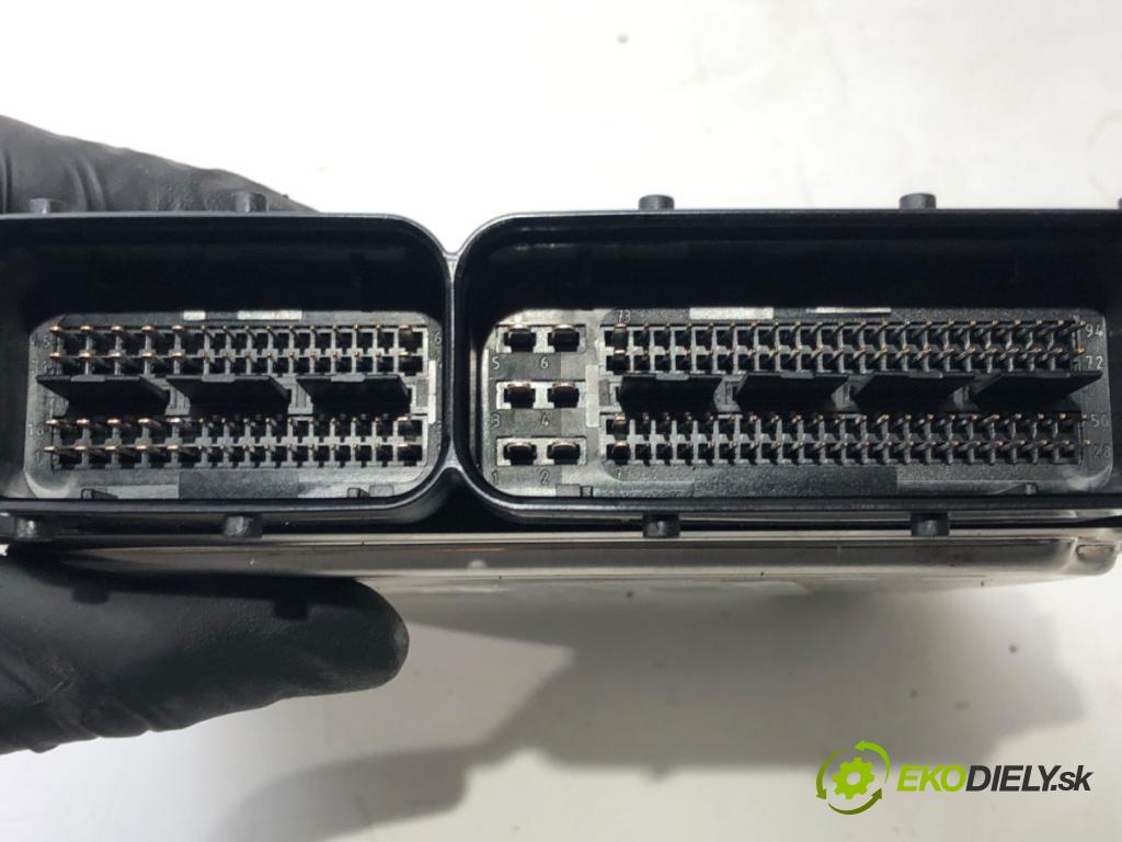 AUDI A6 C6 Avant (4F5) 2004 - 2011    2.7 TDI 140 kW [190 KM] olej napędowy 2008 - 2011  riadiaca jednotka Motor 4F0907401E (Riadiace jednotky)