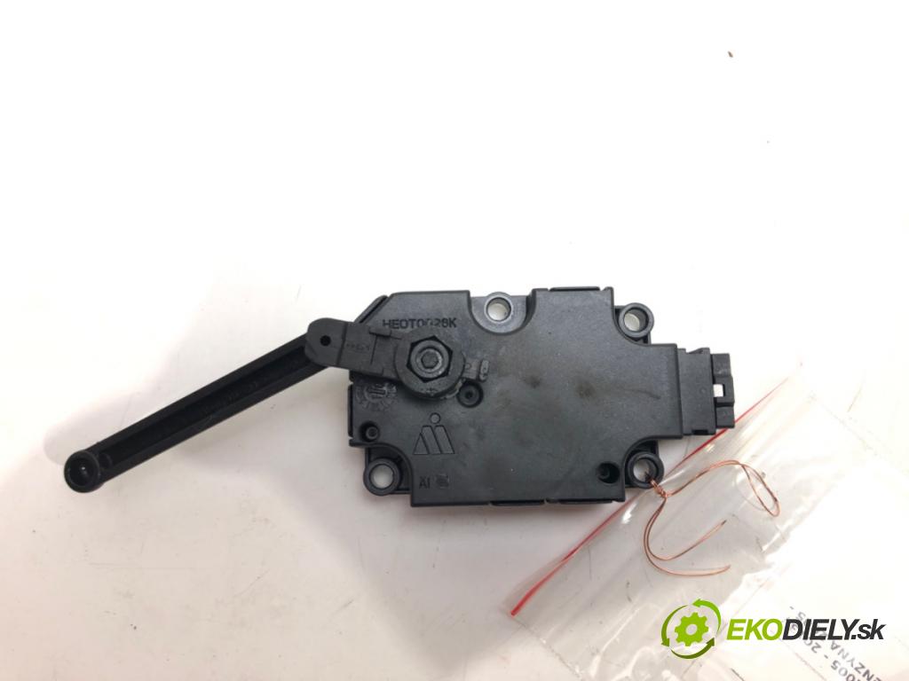 MERCEDES-BENZ KLASA S (W221) 2005 - 2013    S 500 (221.071, 221.171) 285 kW [388 KM] benzyna 2  Motorček kúrenia P9708005 (Motorčeky kúrenia)