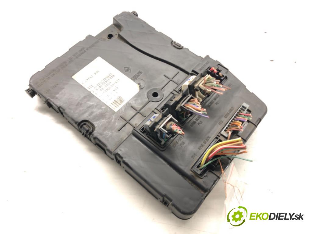 RENAULT MEGANE II Kombi (KM0/1_) 2003 - 2012    2.0 99 kW [135 KM] benzyna 2003 - 2009  Modul BSI 8200309691 (Poistkové skrinky)