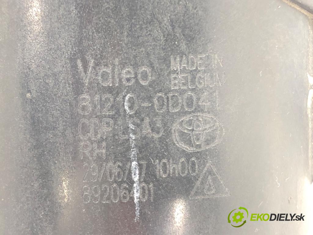 TOYOTA AURIS (_E15_) 2006 - 2012    1.6 (ZRE151_) 91 kW [124 KM] benzyna 2007 - 2012  hmlové svetlo, hmlovka pravý 81210-0D041