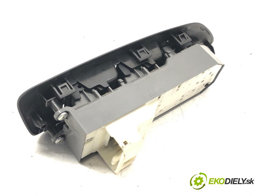 TOYOTA AURIS (_E15_) 2006 - 2012    1.6 (ZRE151_) 91 kW [124 KM] benzyna 2007 - 2012  Prepínač okien  (Prepínače, spínače, tlačidlá a ovládače kúrenia)