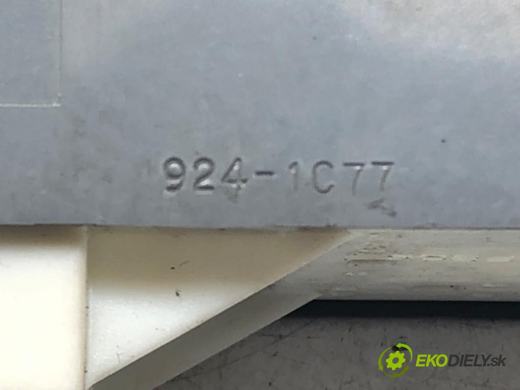 TOYOTA AURIS (_E15_) 2006 - 2012    1.6 (ZRE151_) 91 kW [124 KM] benzyna 2007 - 2012  Prepínač okien  (Prepínače, spínače, tlačidlá a ovládače kúrenia)