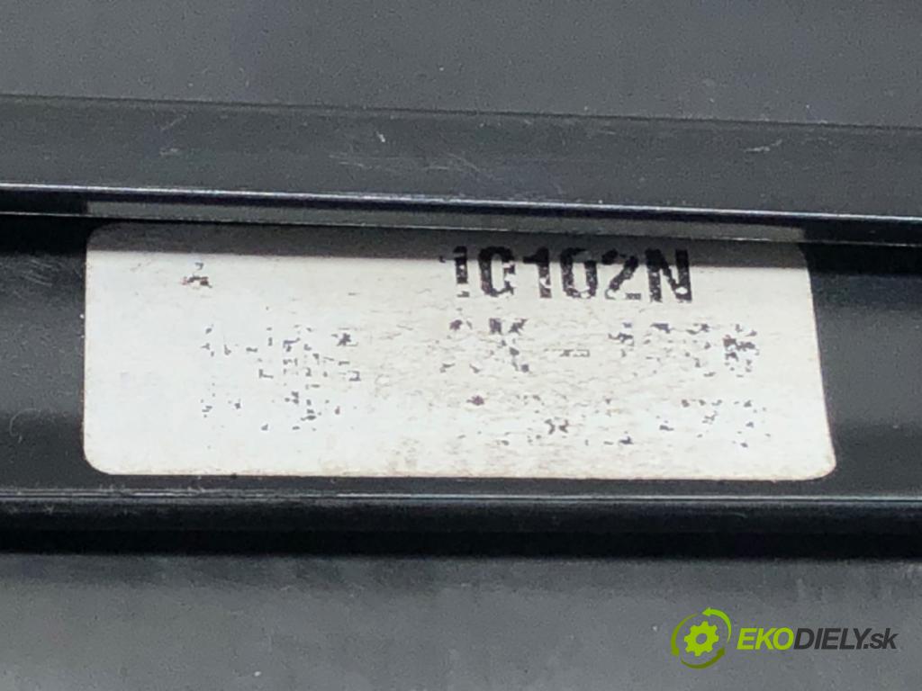 OPEL ANTARA A (L07) 2006 - 2022    2.0 CDTI 110 kW [150 KM] olej napędowy 2006 - 2011  skříňka poistková  (Pojistkové skříňky)