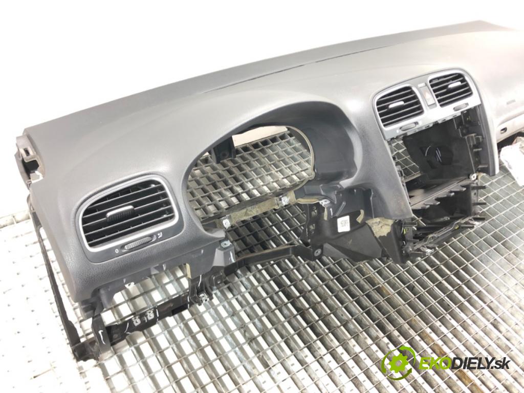 VW GOLF VI Variant (AJ5) 2009 - 2014    1.6 TDI 77 kW [105 KM] olej napędowy 2009 - 2013  Palubná doska  (Palubné dosky)