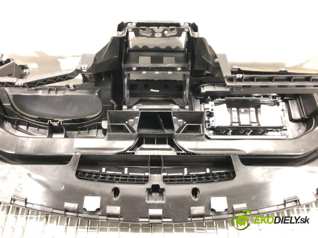 VW GOLF VI Variant (AJ5) 2009 - 2014    1.6 TDI 77 kW [105 KM] olej napędowy 2009 - 2013  Palubná doska  (Palubné dosky)