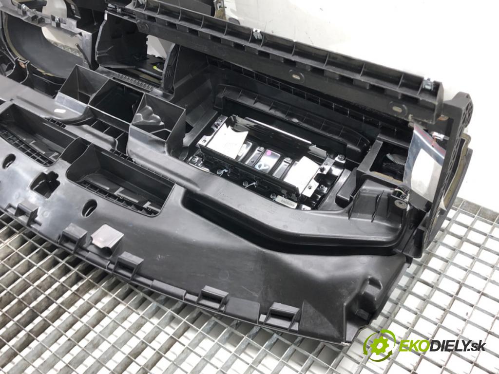 VW GOLF VI Variant (AJ5) 2009 - 2014    1.6 TDI 77 kW [105 KM] olej napędowy 2009 - 2013  Palubná doska  (Palubné dosky)