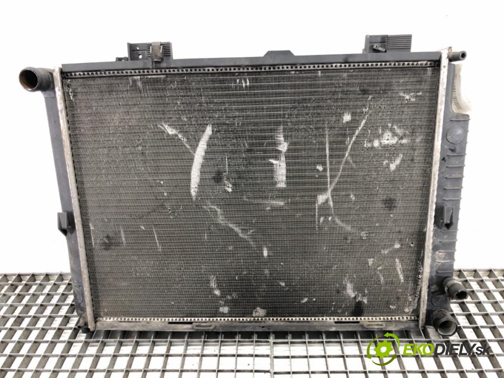 MERCEDES-BENZ KLASA E (W210) 1995 - 2003    E 250 D (210.010) 83 kW [113 KM] olej napędowy 199  Chladič vody 2105000803 (Chladiče vody)