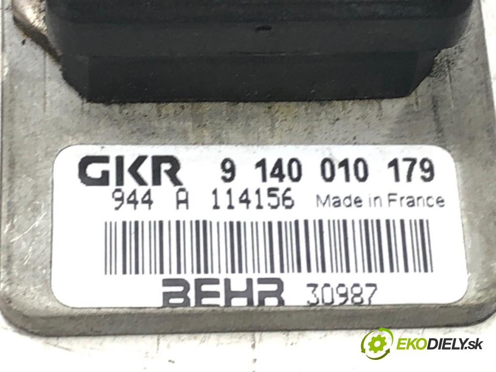 MERCEDES-BENZ KLASA E (W210) 1995 - 2003    E 250 D (210.010) 83 kW [113 KM] olej napędowy 199  Odpor, rezistor kúrenia vzduchu 9140010179 (Odpory (rezistory) kúrenia)