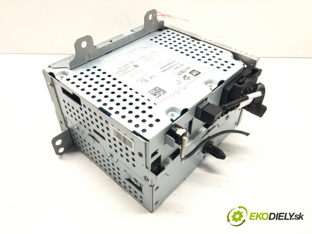 OPEL ASTRA J sedan 2012 - 2022    1.4 LPG (69) 103 kW [140 KM] Benzyna / gaz samocho  RADIO Navigácia 39107617 (Audio zariadenia)