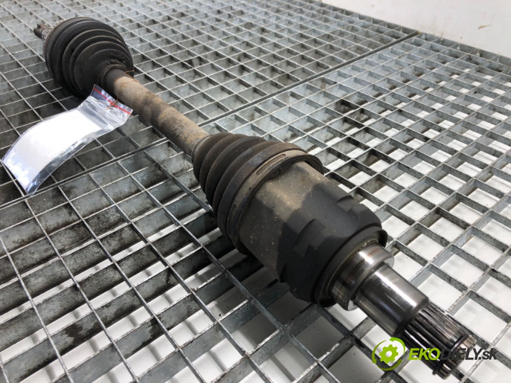 TOYOTA PREVIA II (_R3_) 2000 - 2006    2.4 (ACR30) 115 kW [156 KM] benzyna 2000 - 2006  Poloos ľavá strana  (Poloosy)