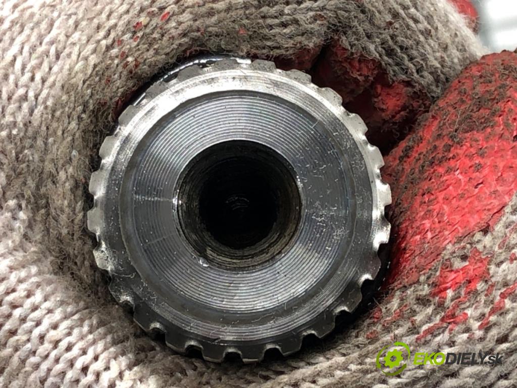 TOYOTA PREVIA II (_R3_) 2000 - 2006    2.4 (ACR30) 115 kW [156 KM] benzyna 2000 - 2006  Poloos ľavá strana  (Poloosy)