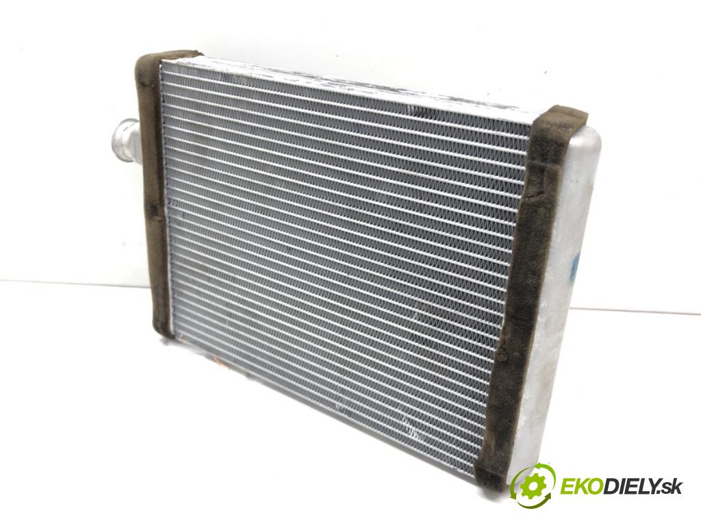 AUDI A4 B8 Avant (8K5) 2007 - 2015    2.0 TDI quattro 125 kW [170 KM] olej napędowy 2008  Výhrevné teleso, radiátor kúrenia  (Radiátory kúrenia)