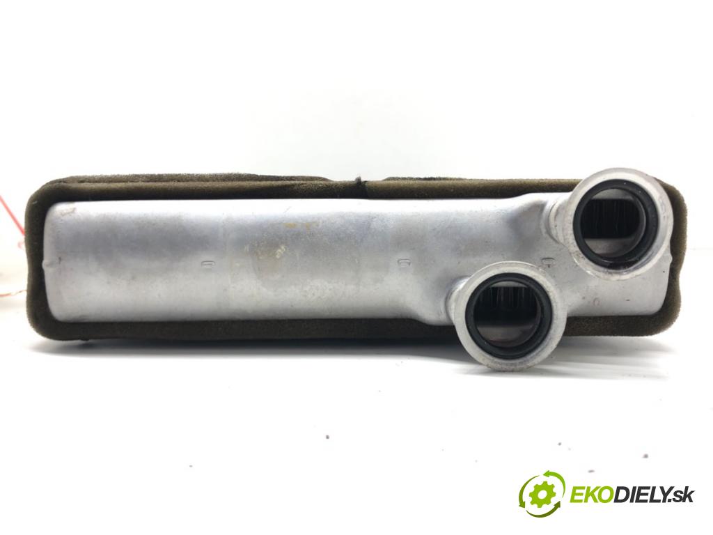 AUDI A4 B8 Avant (8K5) 2007 - 2015    2.0 TDI quattro 125 kW [170 KM] olej napędowy 2008  Výhrevné teleso, radiátor kúrenia  (Radiátory kúrenia)