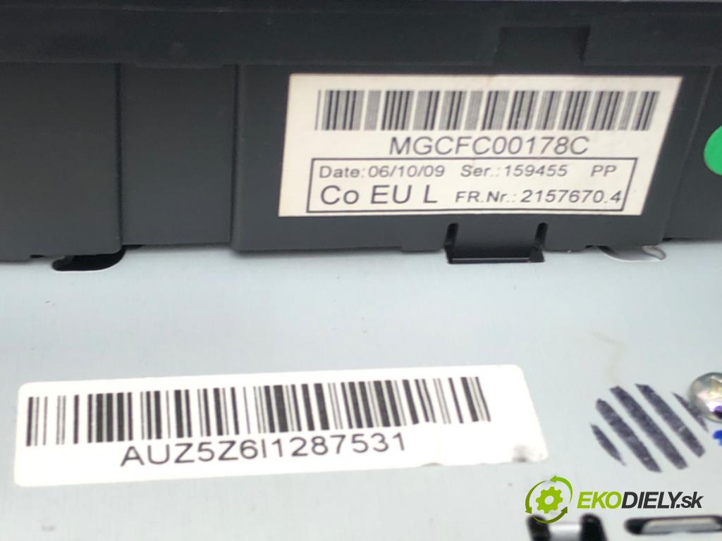 AUDI A4 B8 Avant (8K5) 2007 - 2015    2.0 TDI quattro 125 kW [170 KM] olej napędowy 2008  RADIO 8T1035186P (Audio zariadenia)