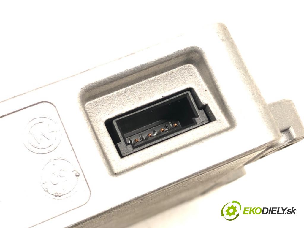 AUDI A4 B8 Avant (8K5) 2007 - 2015    2.0 TDI quattro 125 kW [170 KM] olej napędowy 2008  Zosilňovač 8J0035456A (Zosilňovače)