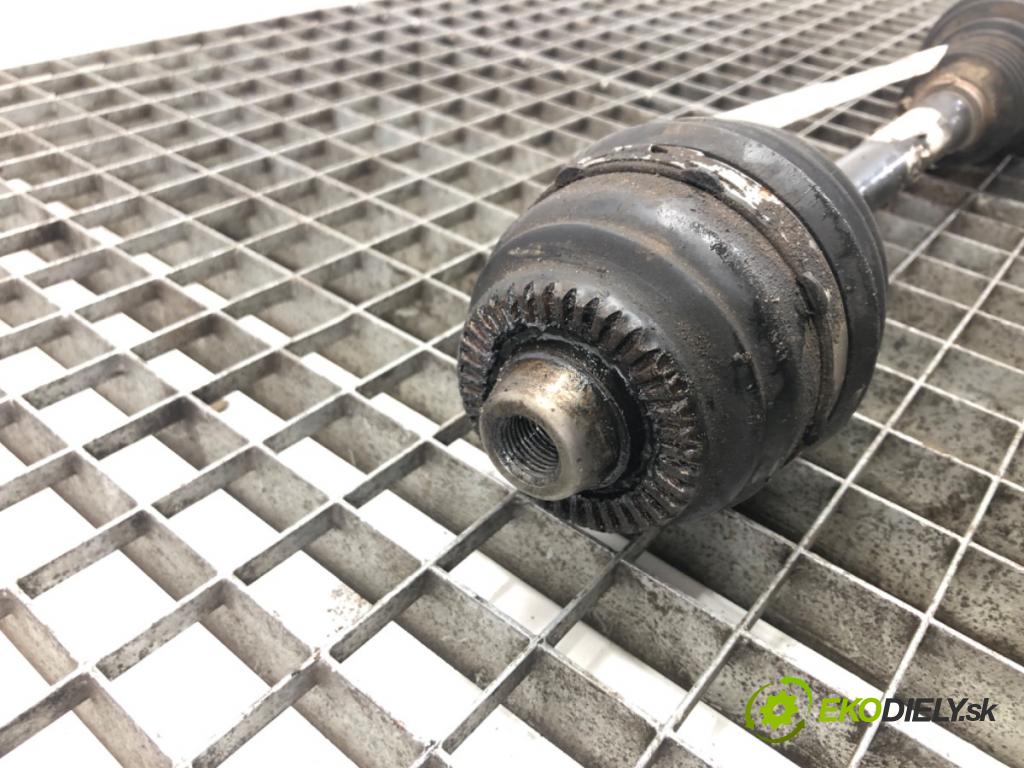 BMW 5 (F10) 2009 - 2016    528 i xDrive 180 kW [245 KM] benzyna 2011 - 2016  Poloos pravá  (Poloosy)