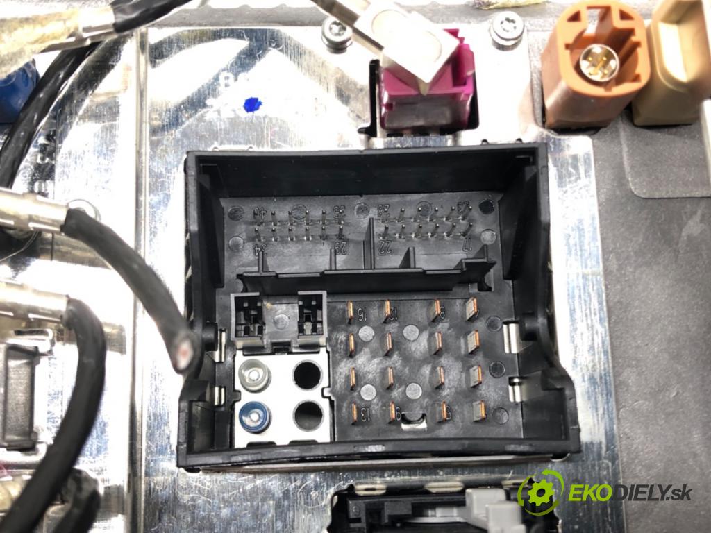 BMW 5 (F10) 2009 - 2016    528 i xDrive 180 kW [245 KM] benzyna 2011 - 2016  RADIO Navigácia 9311040 (Audio zariadenia)