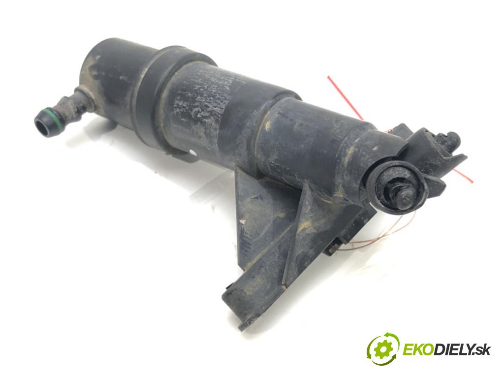 BMW 5 (E60) 2001 - 2010    530 d 160 kW [218 KM] olej napędowy 2002 - 2005  ostrekovača svetla ľavy 130605 (Motorčeky, čerpadlá ostrekovačov)