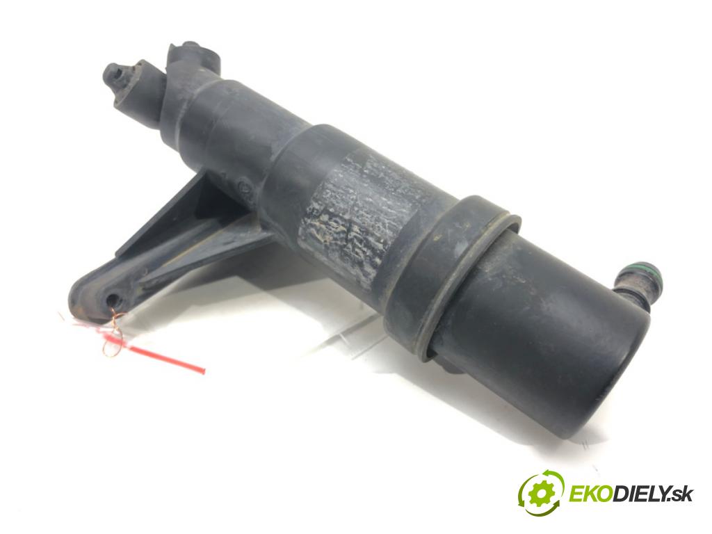 BMW 5 (E60) 2001 - 2010    530 d 160 kW [218 KM] olej napędowy 2002 - 2005  ostrekovača svetla ľavy 130605 (Motorčeky, čerpadlá ostrekovačov)