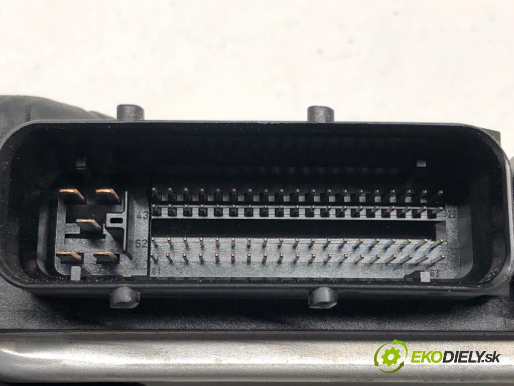 VW POLO (9N_, 9A_) 2001 - 2014    1.9 TDI 74 kW [101 KM] olej napędowy 2001 - 2009  riadiaca jednotka Motor 038906019LB (Riadiace jednotky)