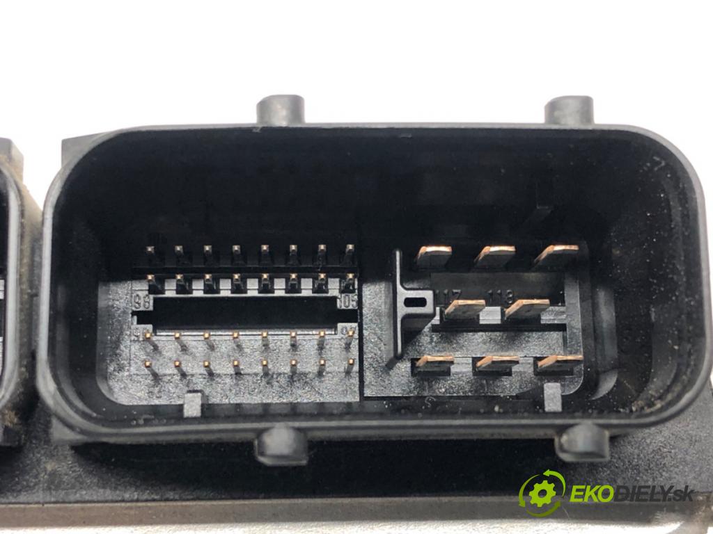 VW POLO (9N_, 9A_) 2001 - 2014    1.9 TDI 74 kW [101 KM] olej napędowy 2001 - 2009  riadiaca jednotka Motor 038906019LB (Riadiace jednotky)