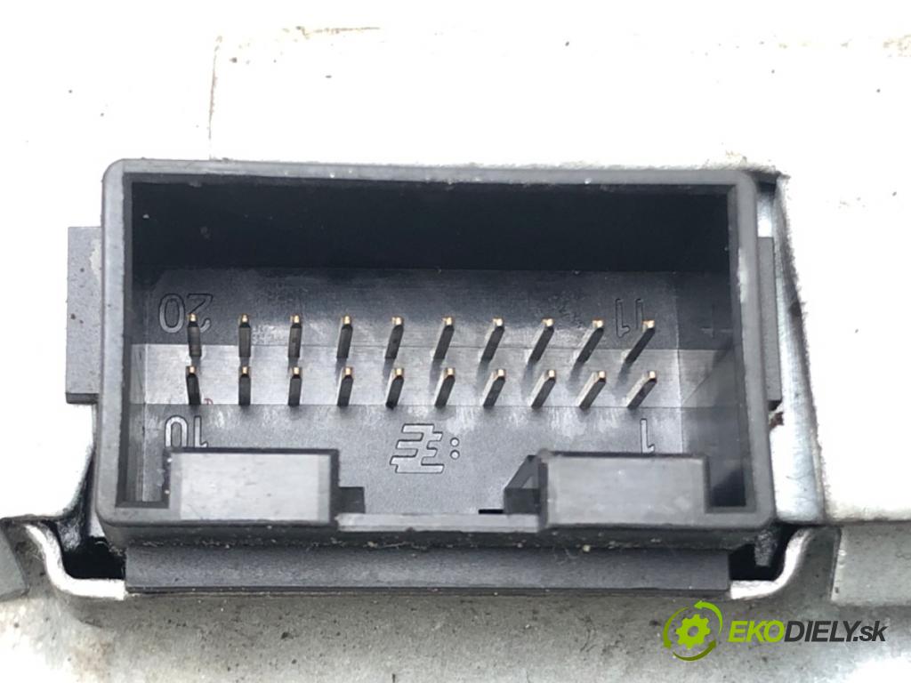 AUDI A6 Allroad C6 (4FH) 2006 - 2011    3.0 TDI quattro 176 kW [240 KM] olej napędowy 2008  blokáda volantu 4F0905852F (Ostatné)