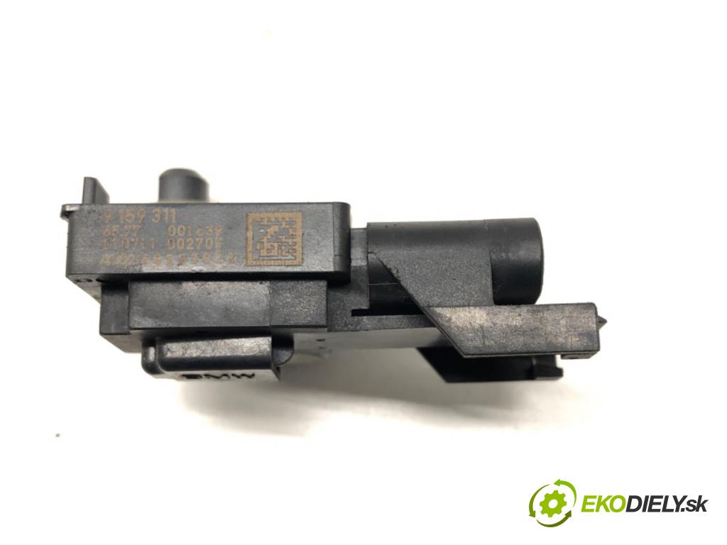 BMW 5 Touring (F11) 2009 - 2017    530 d 190 kW [258 KM] olej napędowy 2011 - 2017  Snímač nárazu 9159311 (Snímače nárazu)