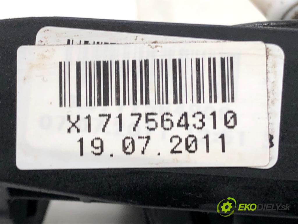 BMW 5 Touring (F11) 2009 - 2017    530 d 190 kW [258 KM] olej napędowy 2011 - 2017  Kľučka predný ľavá strana vonkajšia  (Vonkajšie predné ľavé)