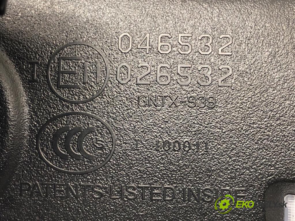 FORD FOCUS III Turnier 2010 - 2022    1.5 TDCi 70 kW [95 KM] olej napędowy 2014 - 2022  zpětné zrcátko vnitřní BU5A17E678VB (Světla vnitřní)