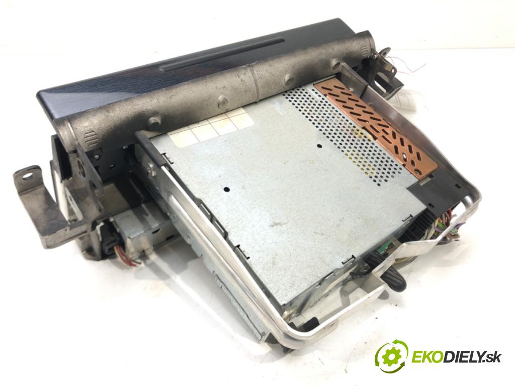 BMW 5 (E39) 1995 - 2003    523 i 125 kW [170 KM] benzyna 1995 - 2000  RADIO 8374997 (Audio zařízení)