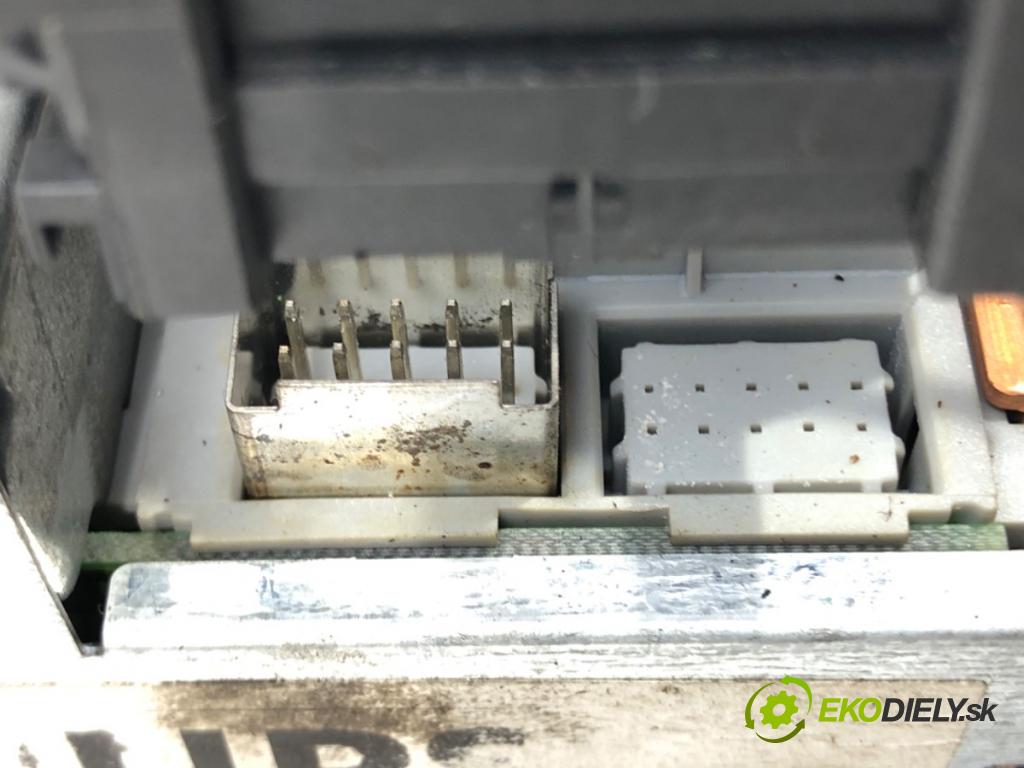 BMW 5 (E39) 1995 - 2003    523 i 125 kW [170 KM] benzyna 1995 - 2000  RADIO 8374997 (Audio zařízení)