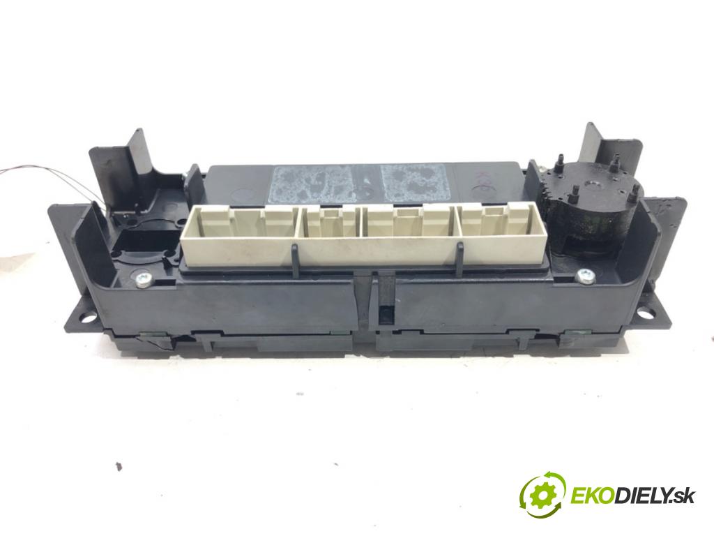 VW BORA I (1J2) 1998 - 2013    1.9 TDI 85 kW [115 KM] olej napędowy 1998 - 2002  Panel ovládania kúrenia  (Prepínače, spínače, tlačidlá a ovládače kúrenia)