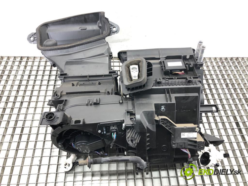 TOYOTA YARIS (_P13_) 2010 - 2022    1.4 D (NLP130_) 66 kW [90 KM] olej napędowy 2011 -  Výhrevné teleso, radiátor kúrenia komplet KOMBAJN 87050-0D250 (Radiátory kúrenia)