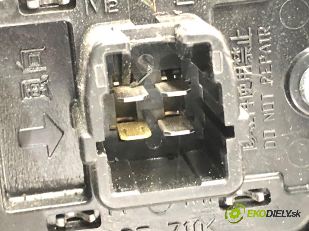 TOYOTA YARIS (_P13_) 2010 - 2022    1.4 D (NLP130_) 66 kW [90 KM] olej napędowy 2011 -  Výhrevné teleso, radiátor kúrenia komplet KOMBAJN 87050-0D250 (Radiátory kúrenia)