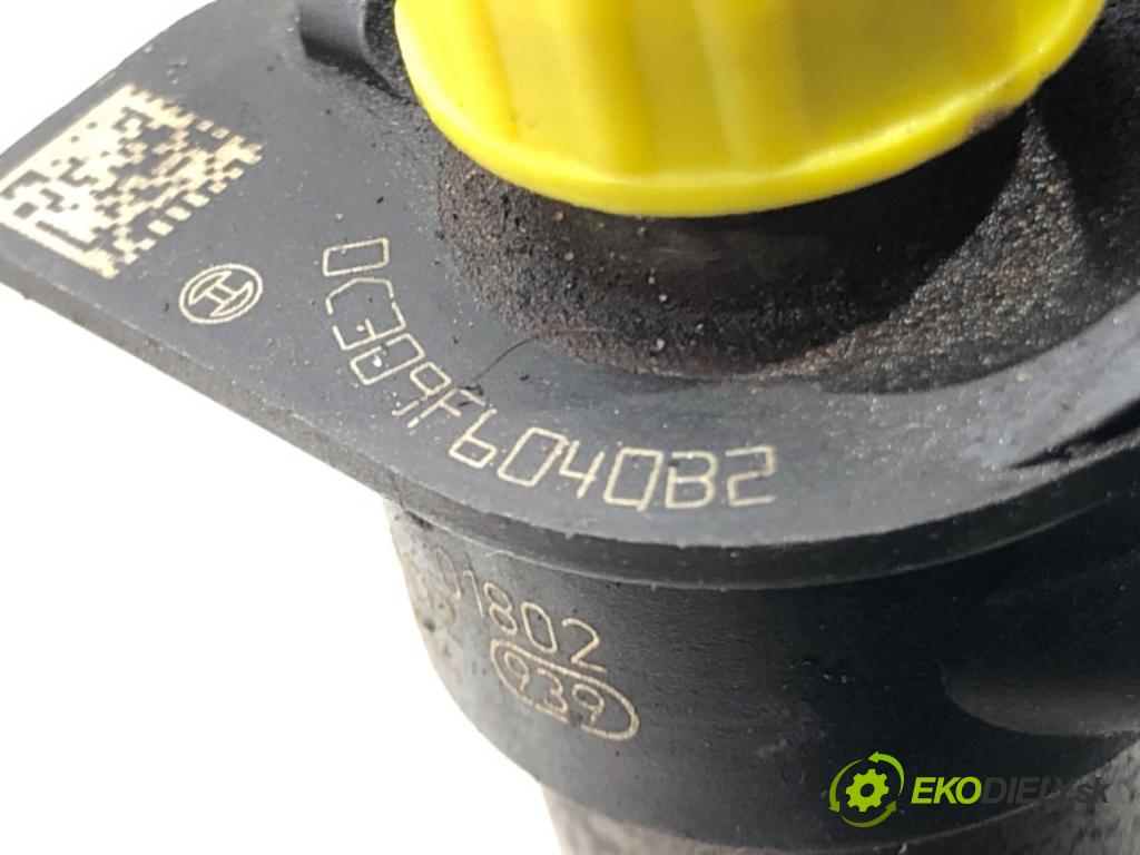 TOYOTA YARIS (_P13_) 2010 - 2022    1.4 D (NLP130_) 66 kW [90 KM] olej napędowy 2011 -  vstřikovací ventily 23670-0W020 0445116054