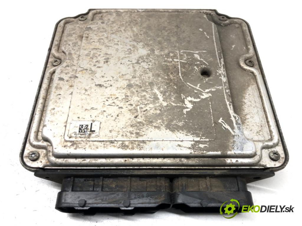 TOYOTA YARIS (_P13_) 2010 - 2022    1.4 D (NLP130_) 66 kW [90 KM] olej napędowy 2011 -  riadiaca jednotka Motor 0281017820 (Riadiace jednotky)